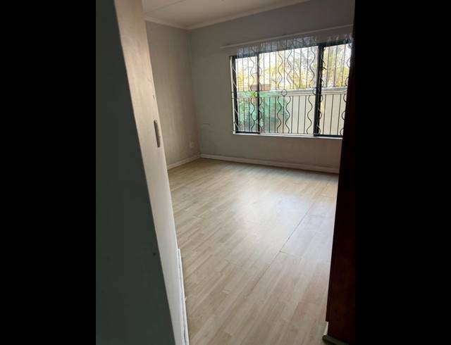 2 BEDROOM PROPERTY TO RENT IN SUNNINGHILL
